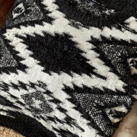 N Touch Aztec pattern sweater - Picture 4 of 8